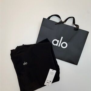 ALO Yoga Black Sweatshirt with tags and gift bag-unisex size xxl